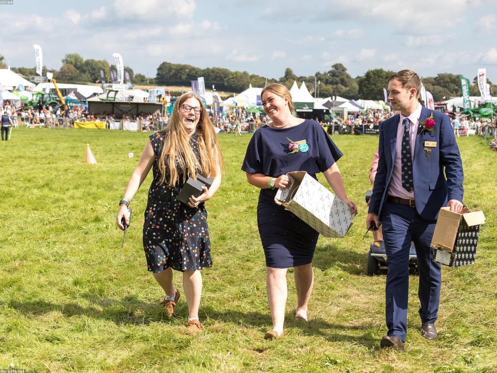 ααααααΆαα’αααΈαααααΆαα: ααΌαααααΆα αα·ααααααααααααΆαα