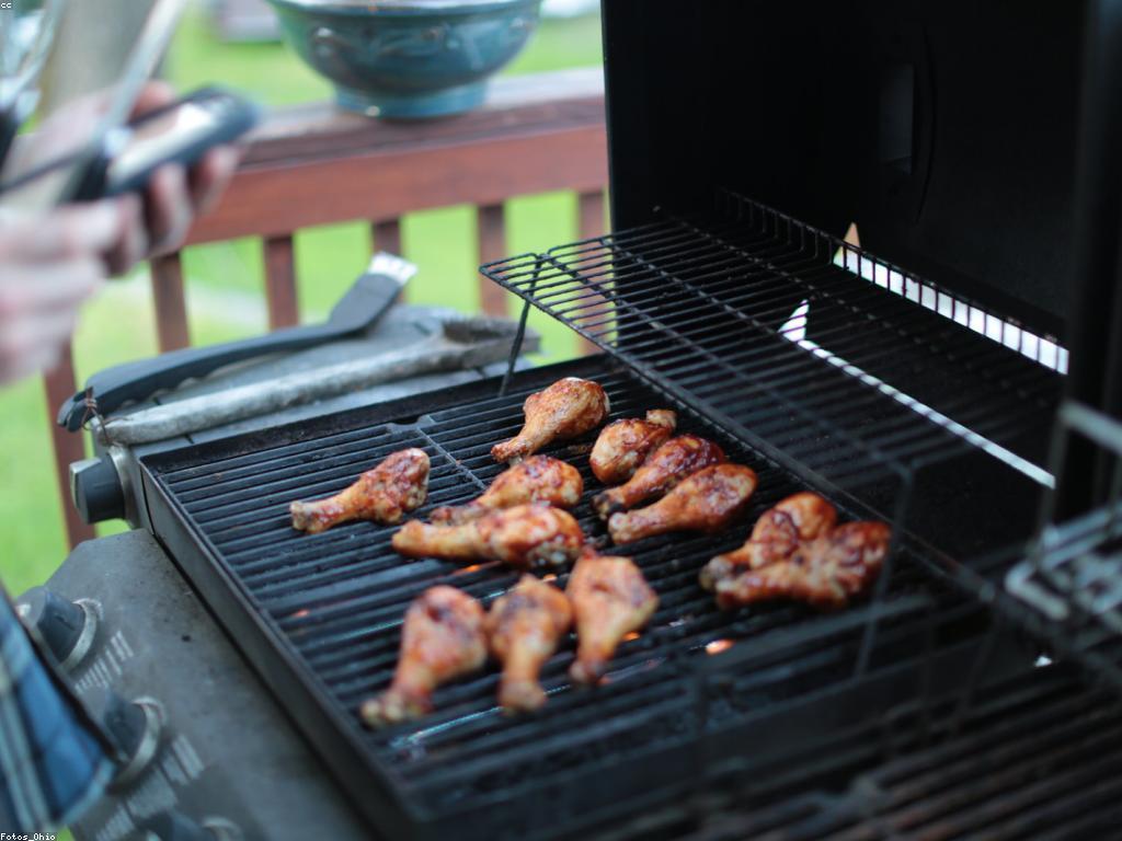 យុទ្ធសាស្ត្រសម្រាប់ការលេងនិងការបង្ហាញភាពសប្បាយ